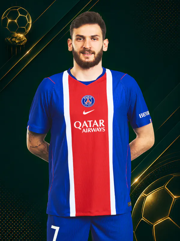 Khvicha Kvaratskhelia (PSG)
